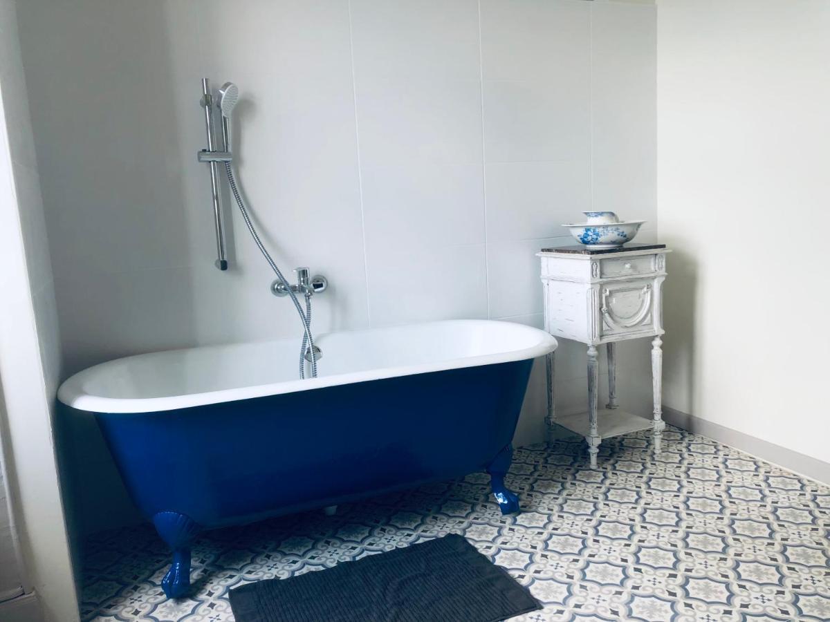 Les Chambres Fleuries Saint-Benoit-du-Sault Εξωτερικό φωτογραφία